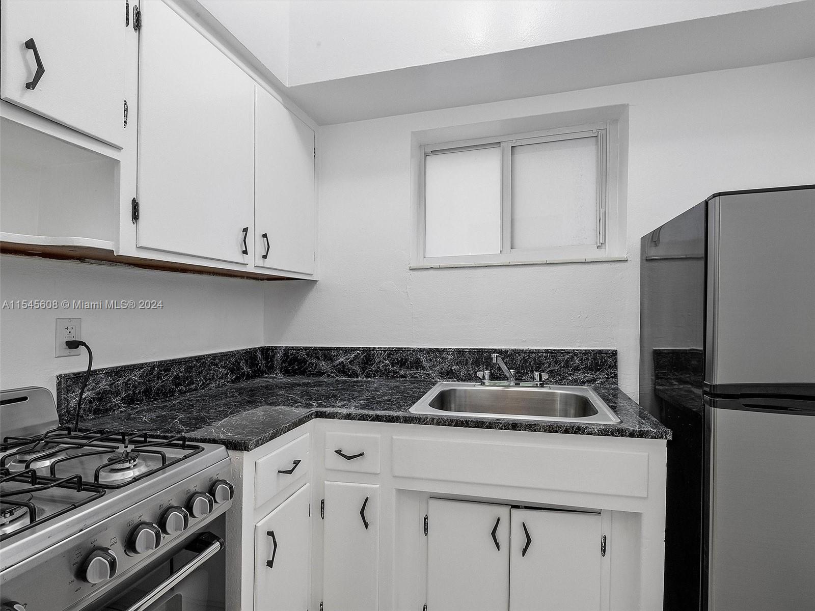 GOLF COURSE SUB AMD PL - Residential Lease