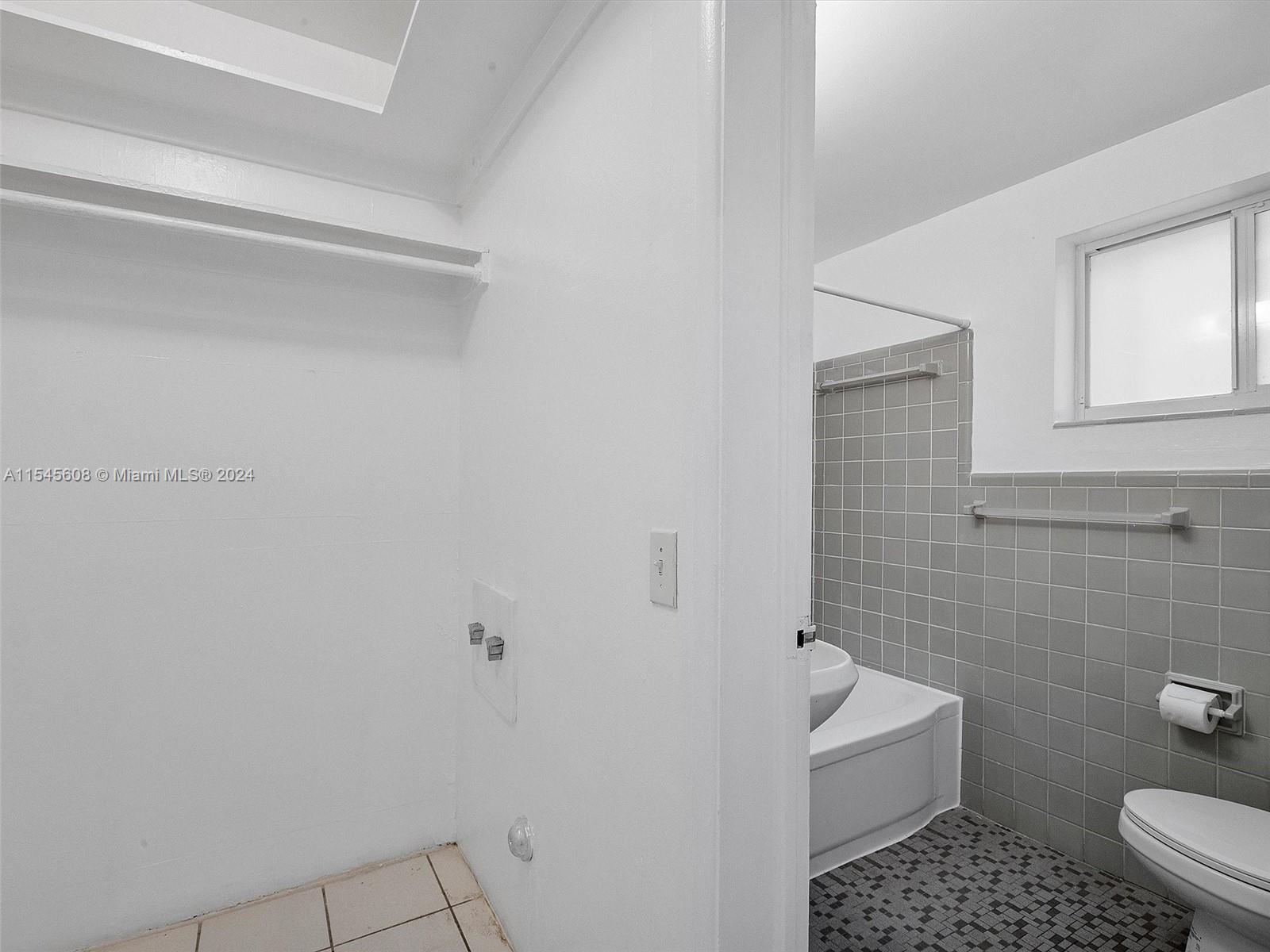 GOLF COURSE SUB AMD PL - Residential Lease