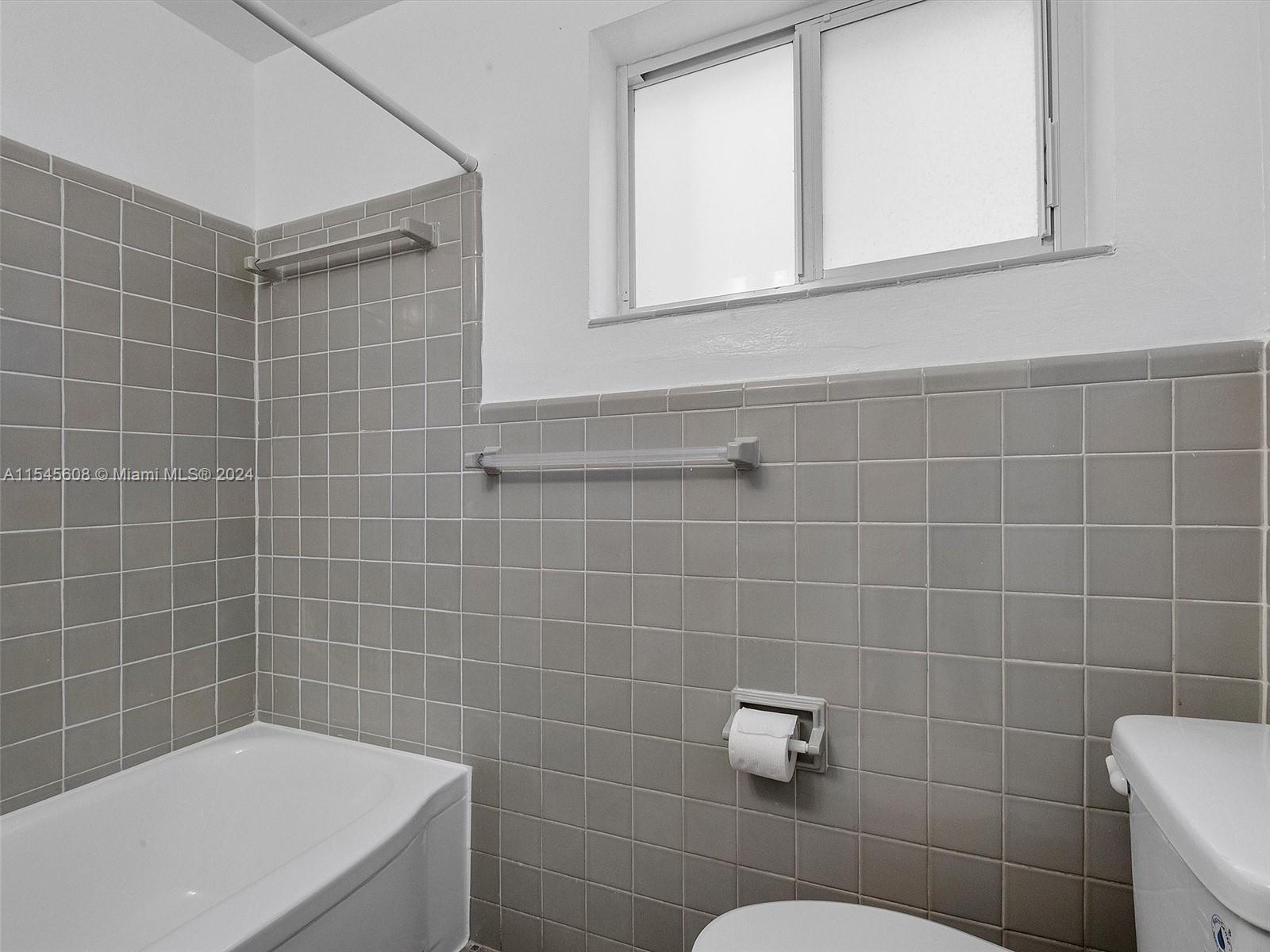 GOLF COURSE SUB AMD PL - Residential Lease