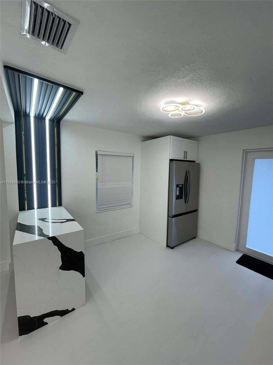 HIGHVIEW GARDENS SEC E - Residential