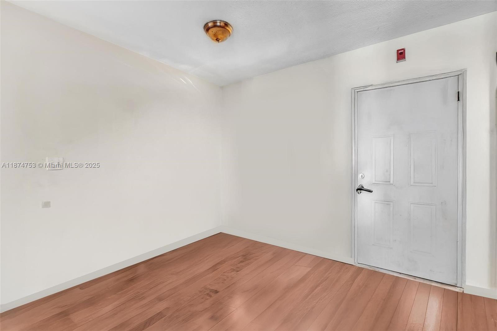 PARK SOUTH THREE INC COND - Residential