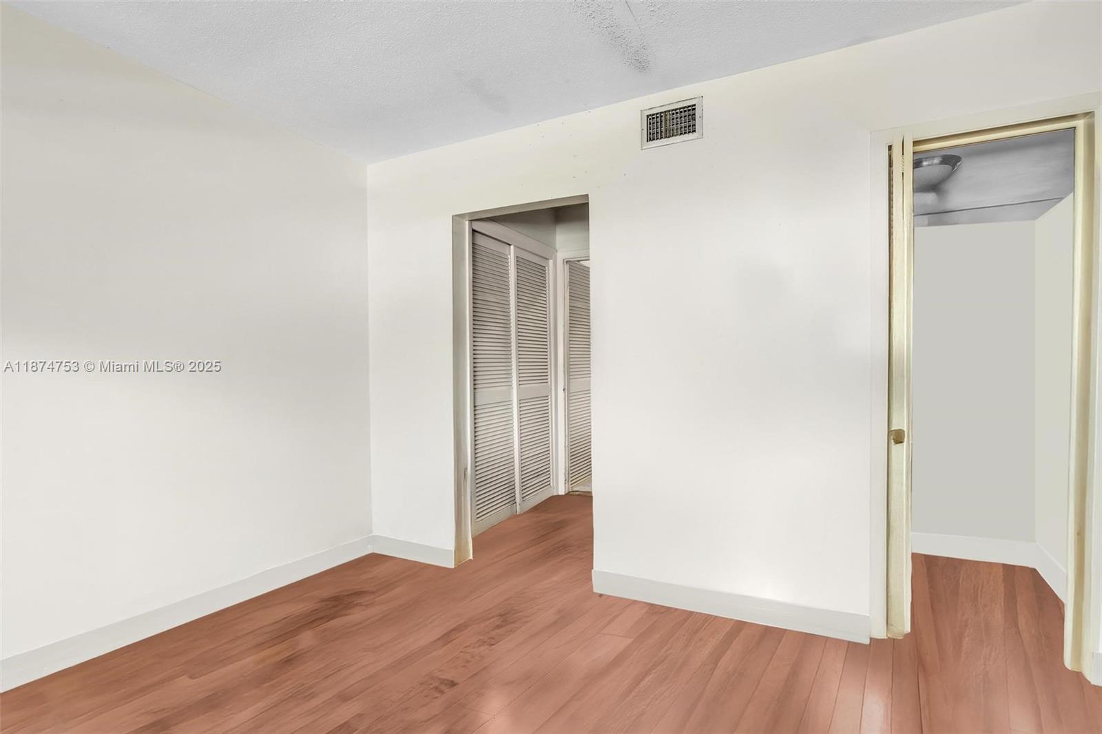 PARK SOUTH THREE INC COND - Residential