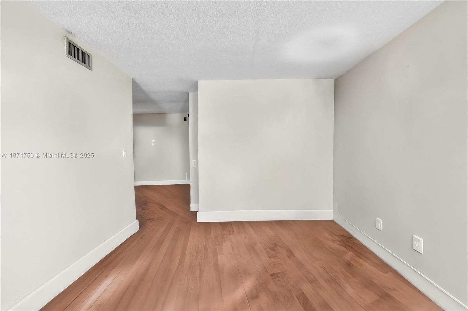 PARK SOUTH THREE INC COND - Residential