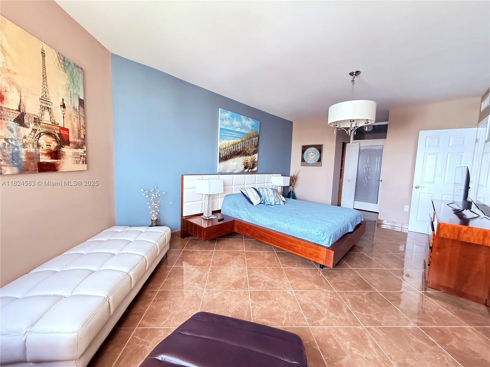 HEMISPHERES CONDO - Residential