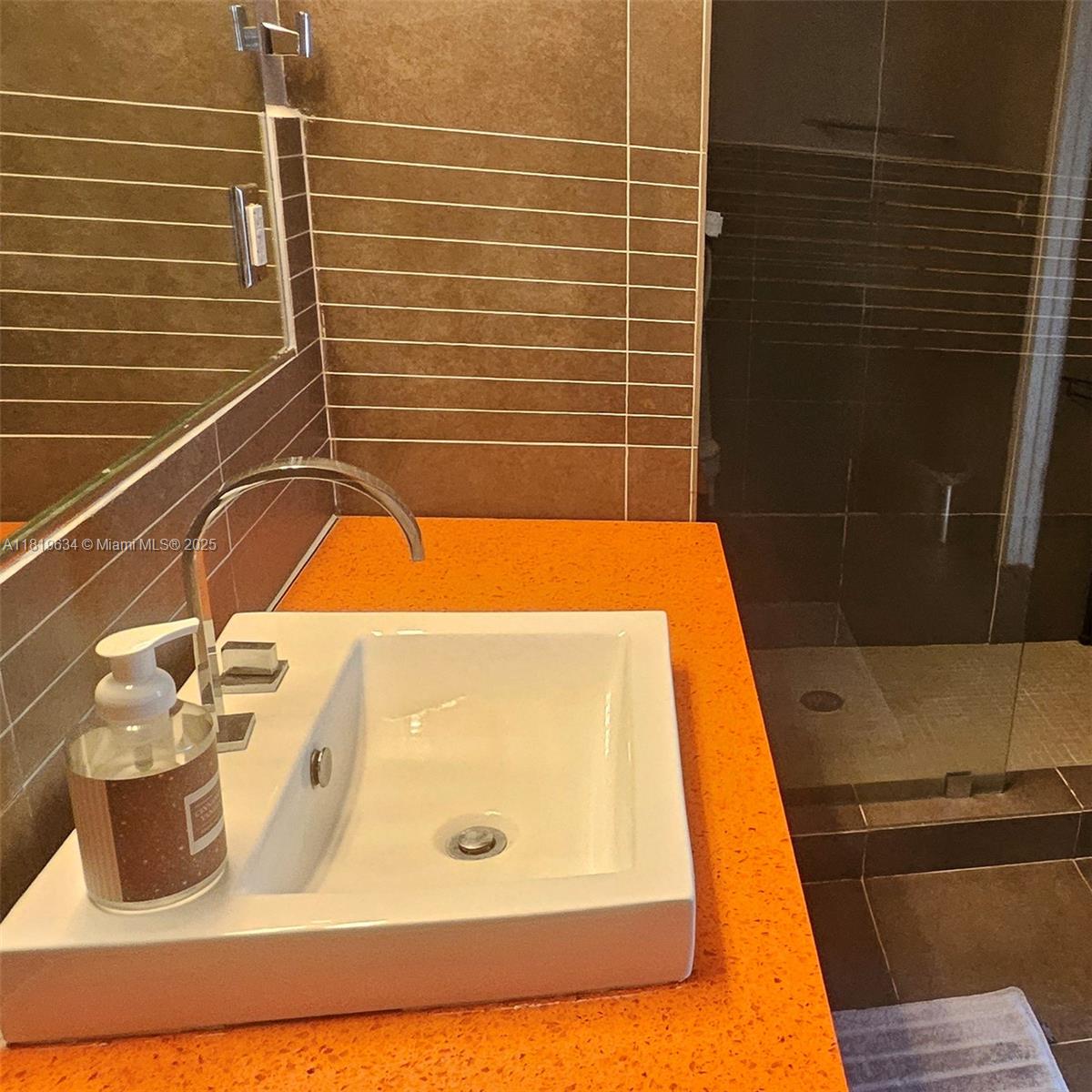 ARTECITY GOVERNOR CONDO - Residential Lease