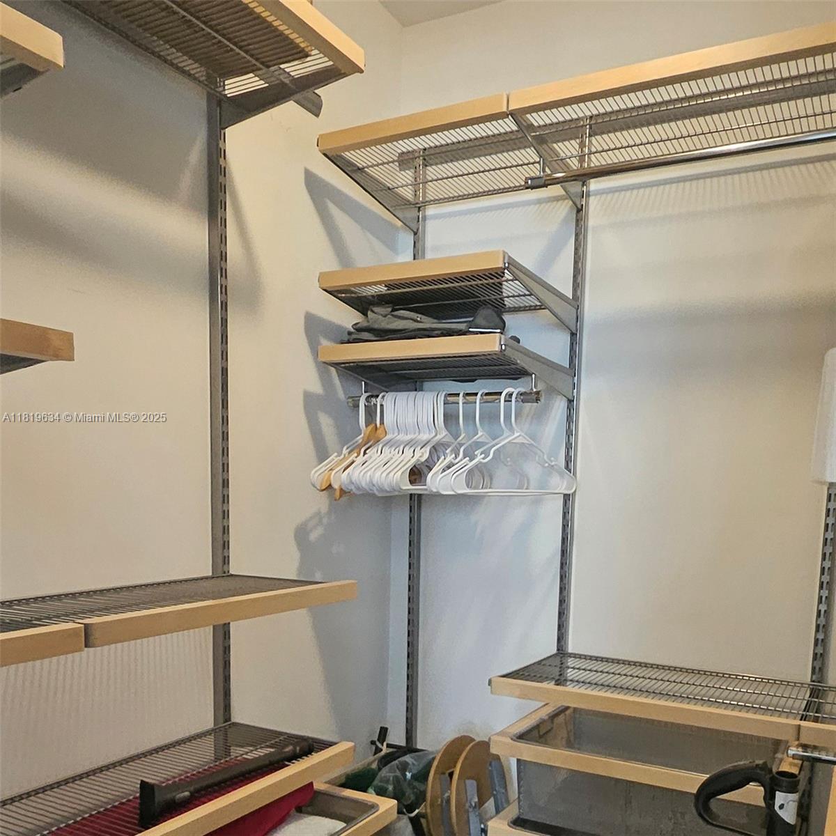 ARTECITY GOVERNOR CONDO - Residential Lease