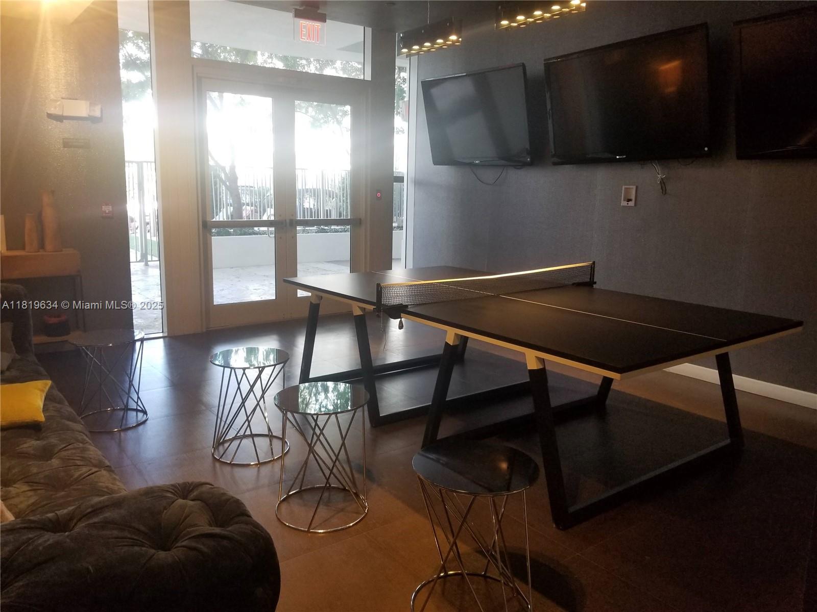 ARTECITY GOVERNOR CONDO - Residential Lease