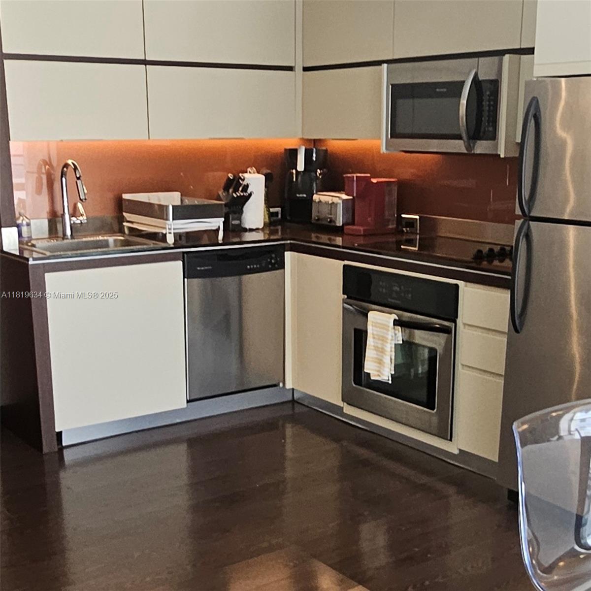 ARTECITY GOVERNOR CONDO - Residential Lease