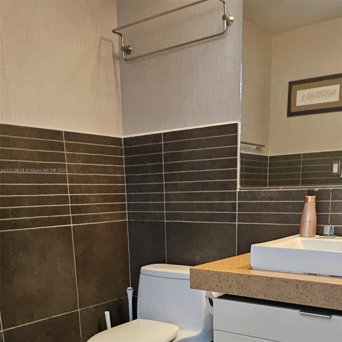 ARTECITY GOVERNOR CONDO - Residential Lease
