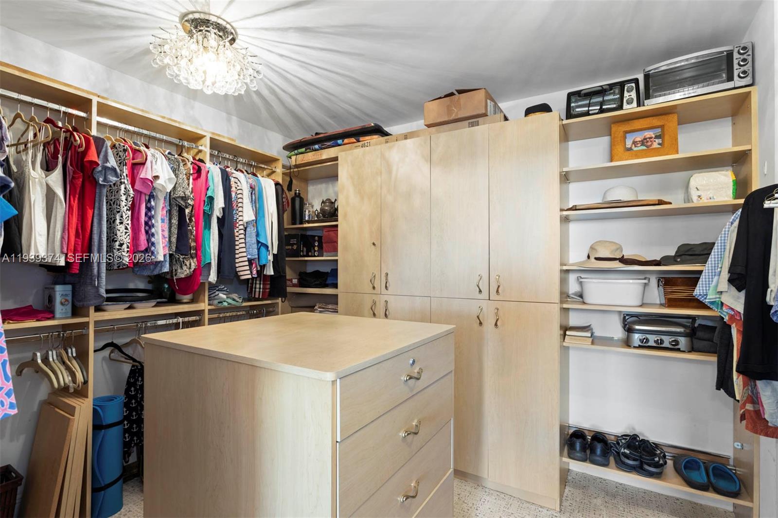 TURNBERRY ISLE SOUTH COND - Residential