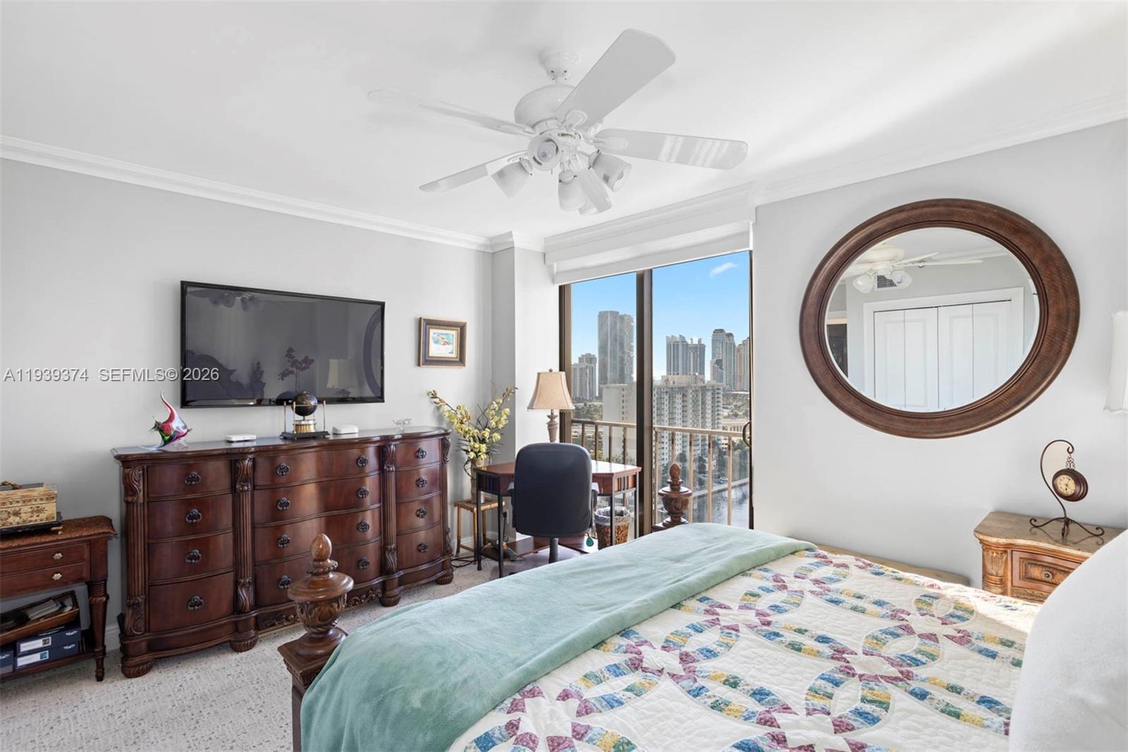 TURNBERRY ISLE SOUTH COND - Residential