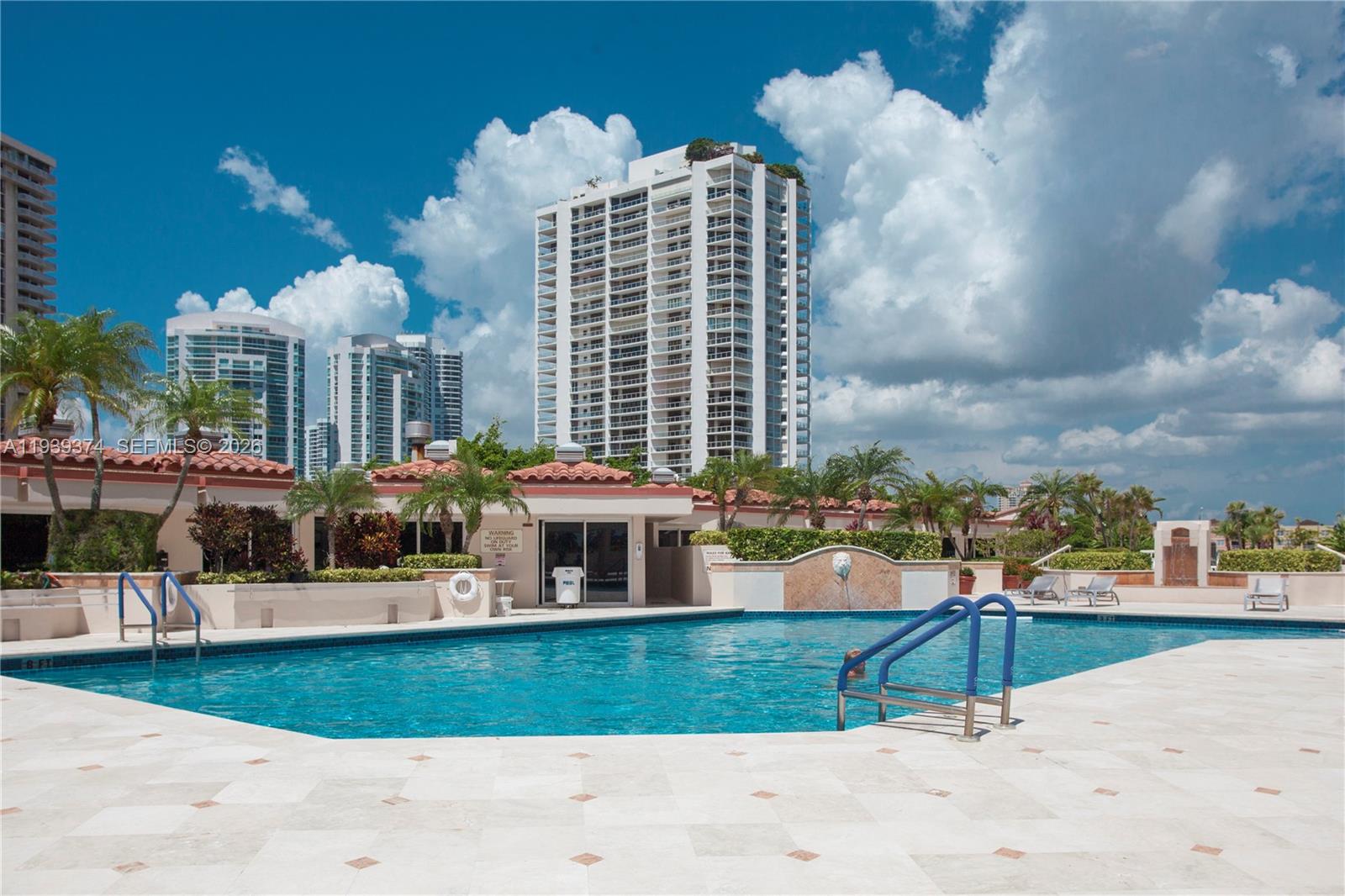 TURNBERRY ISLE SOUTH COND - Residential