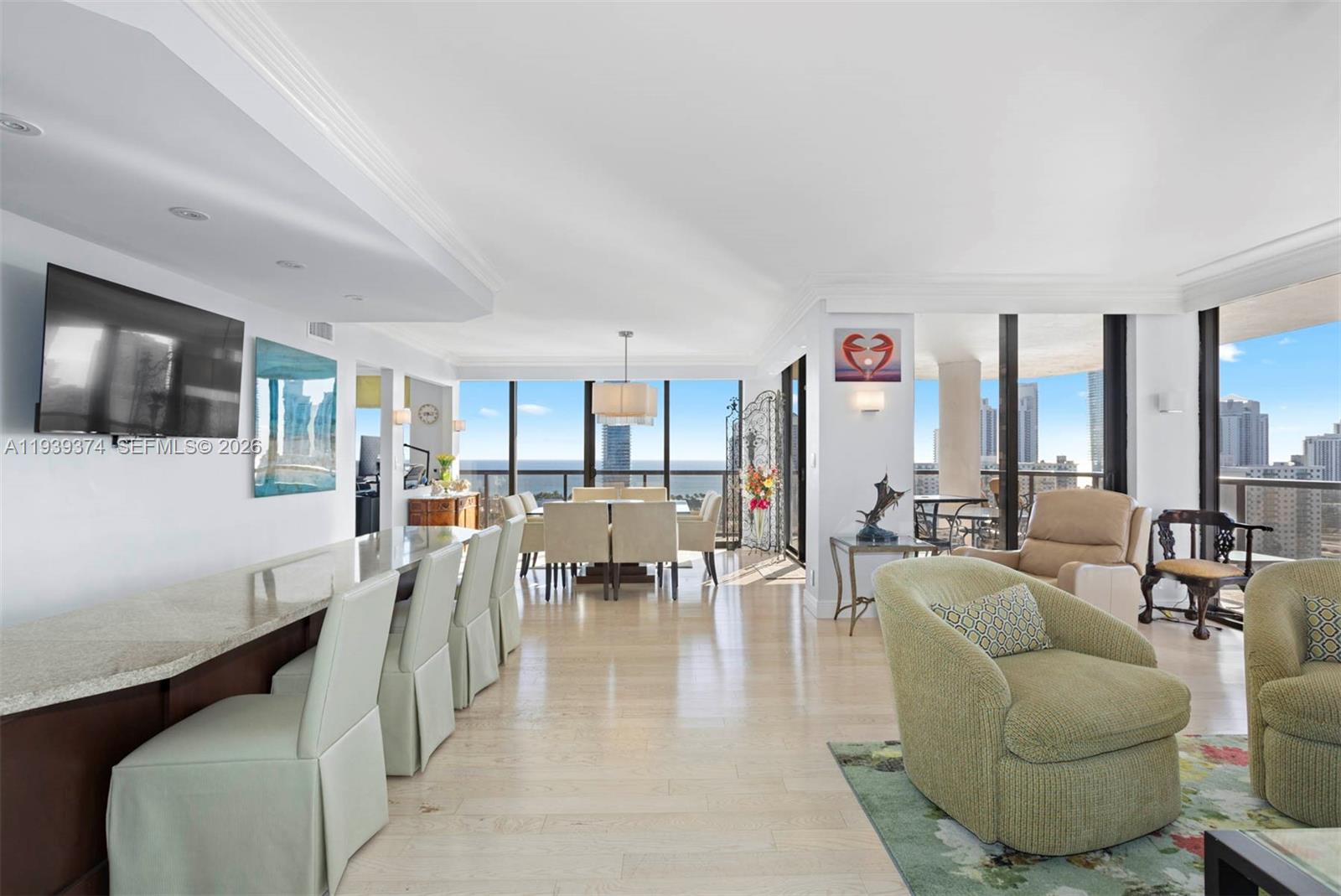 TURNBERRY ISLE SOUTH COND - Residential