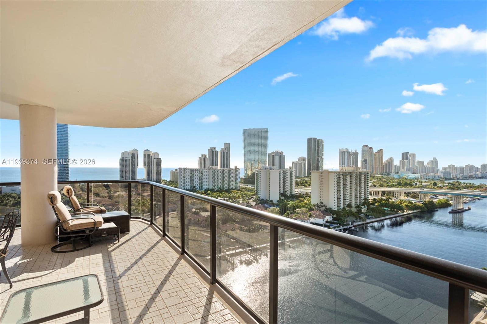 TURNBERRY ISLE SOUTH COND - Residential