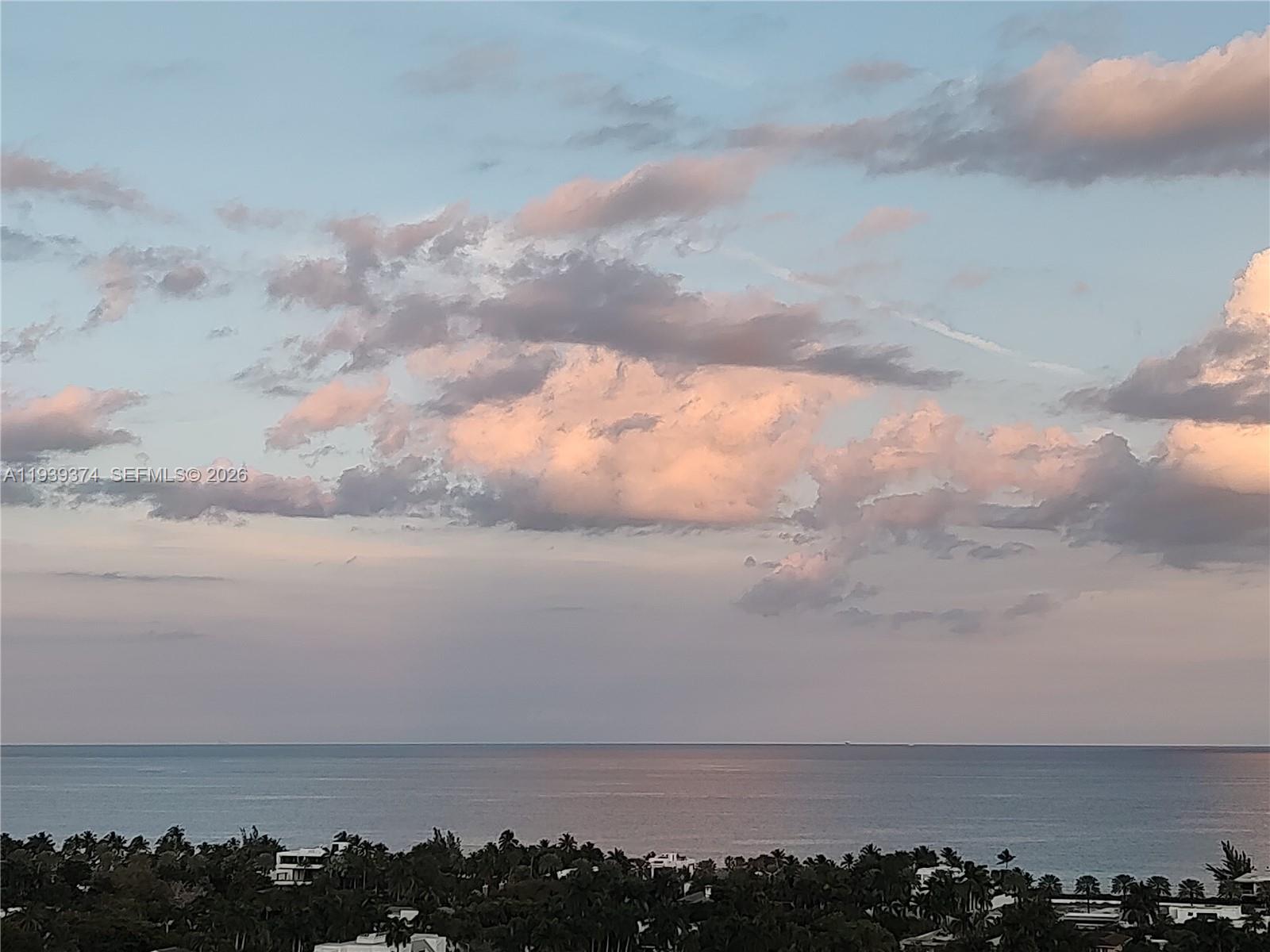 TURNBERRY ISLE SOUTH COND - Residential