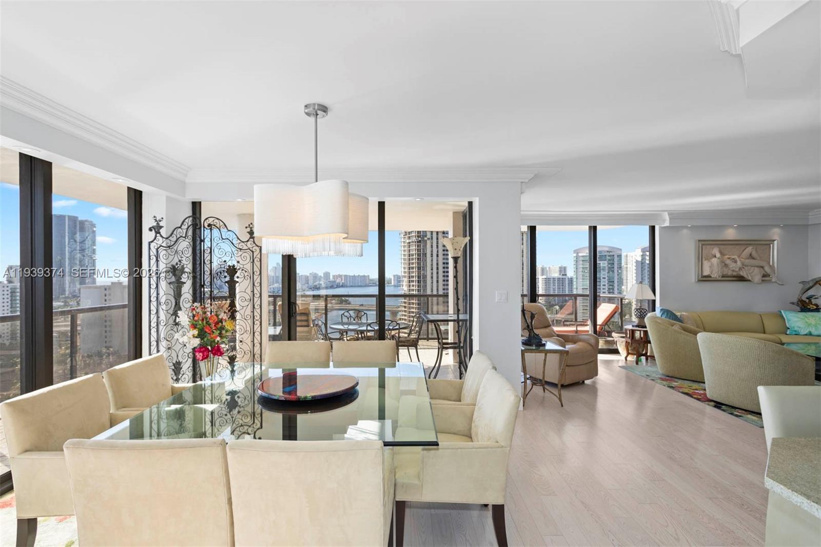 TURNBERRY ISLE SOUTH COND - Residential