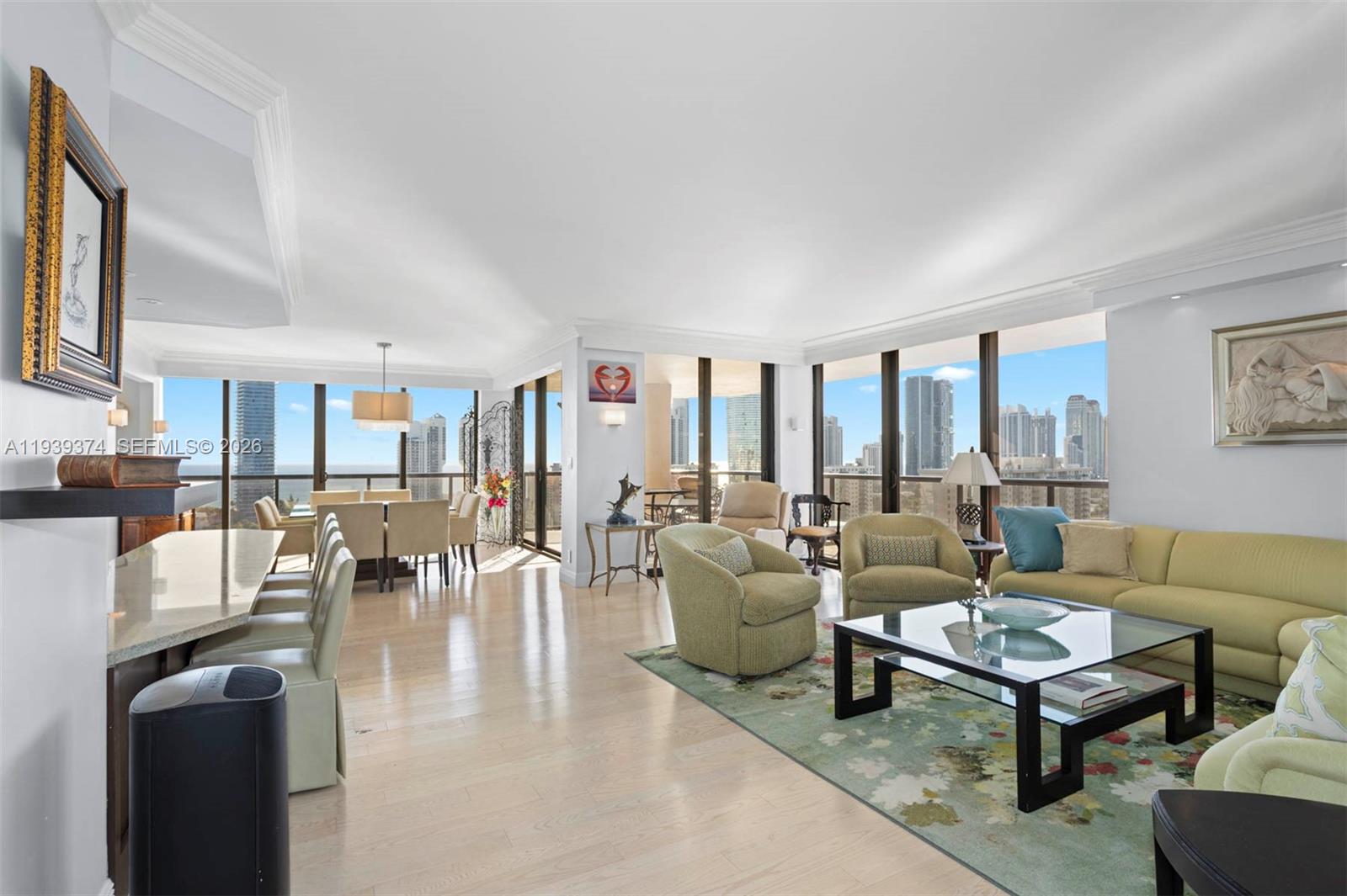 TURNBERRY ISLE SOUTH COND - Residential