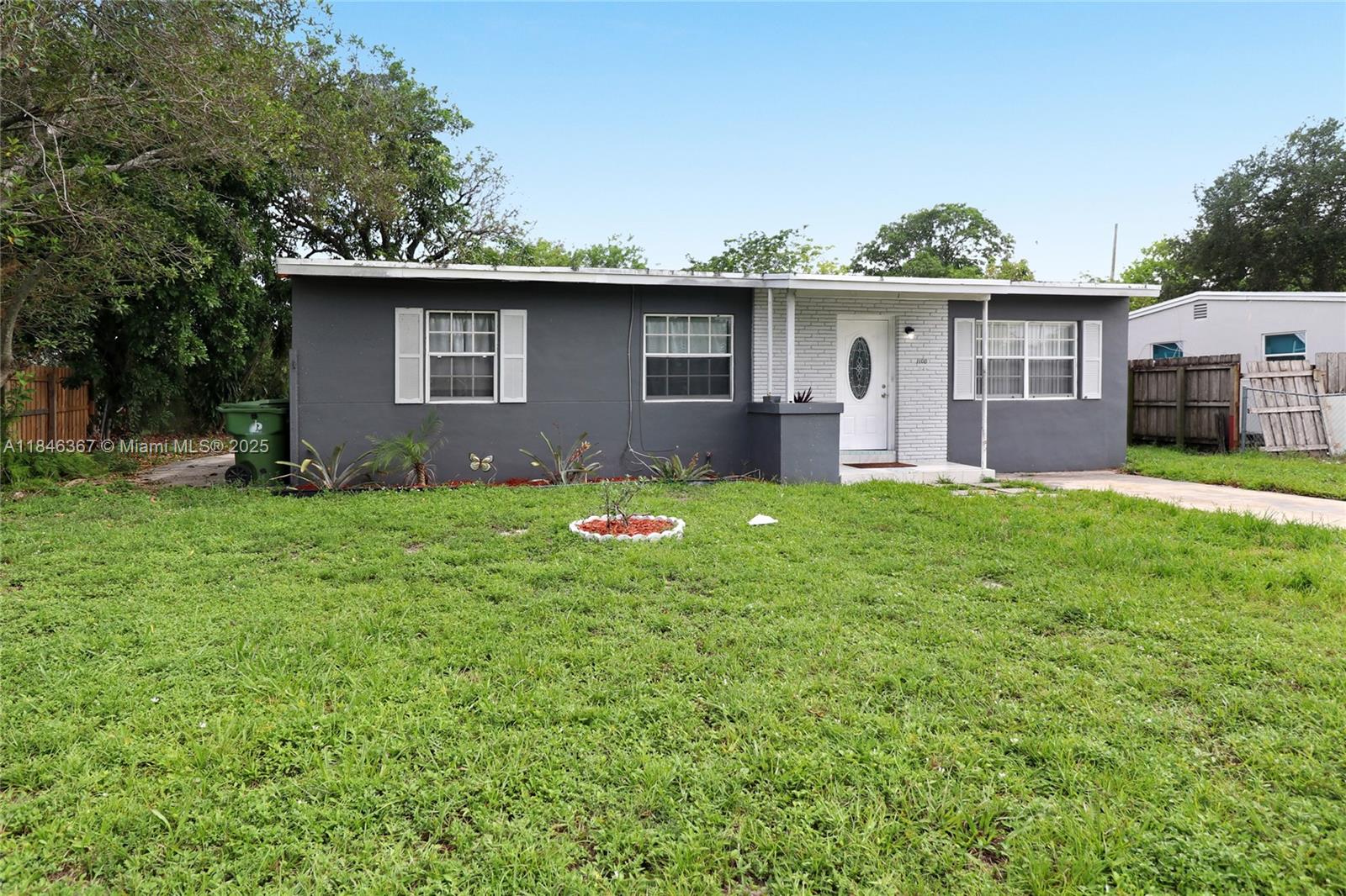 1100 NW 11th Pl