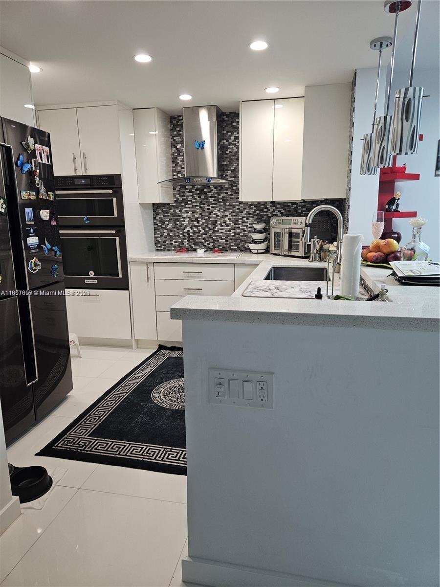 MEADOWBROOK TOWERS CONDO - Residential