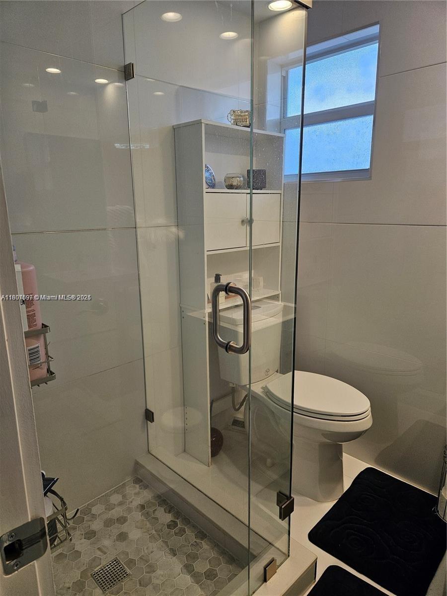 MEADOWBROOK TOWERS CONDO - Residential