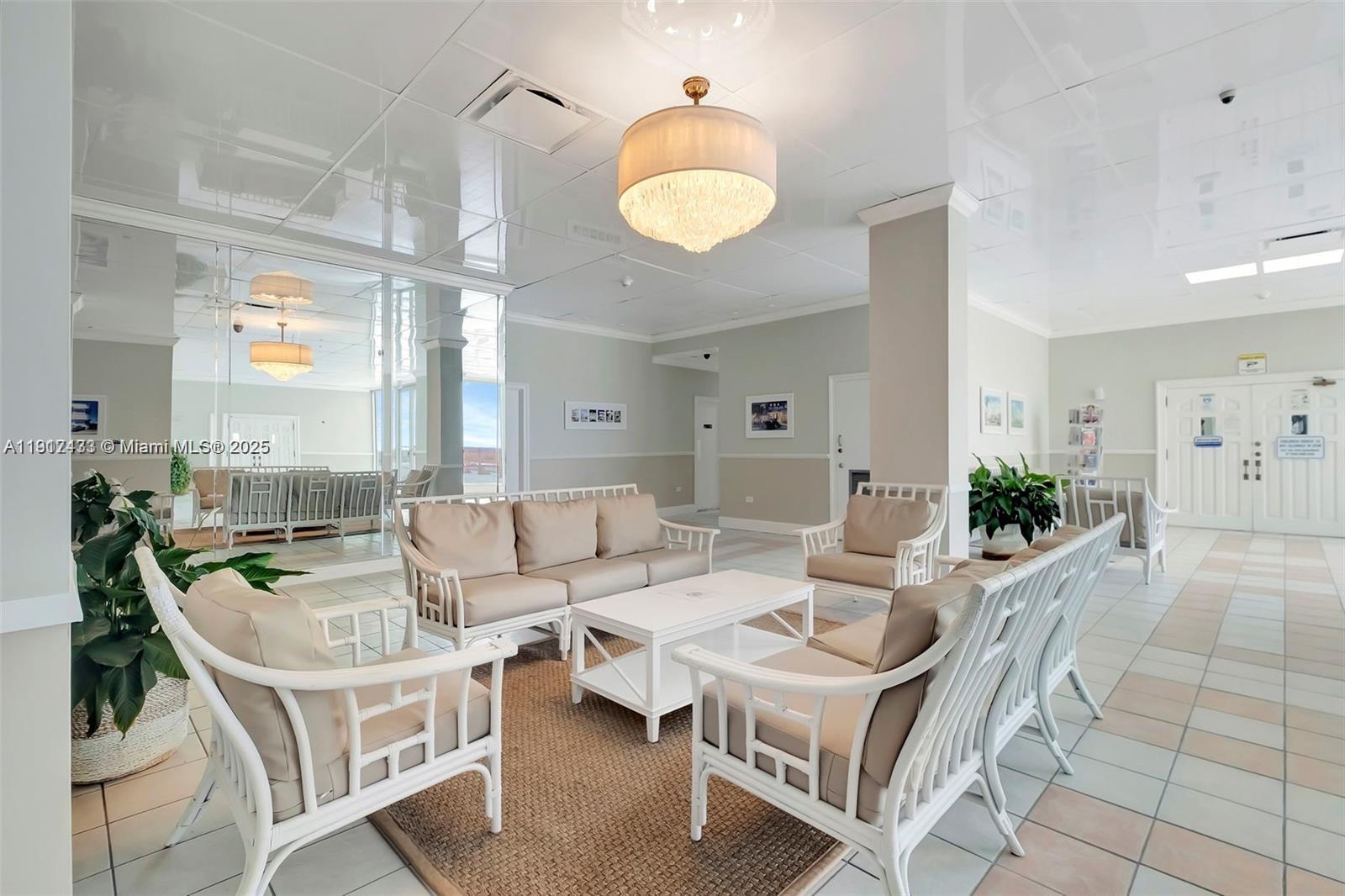 BURLEIGH HOUSE CONDO - Residential