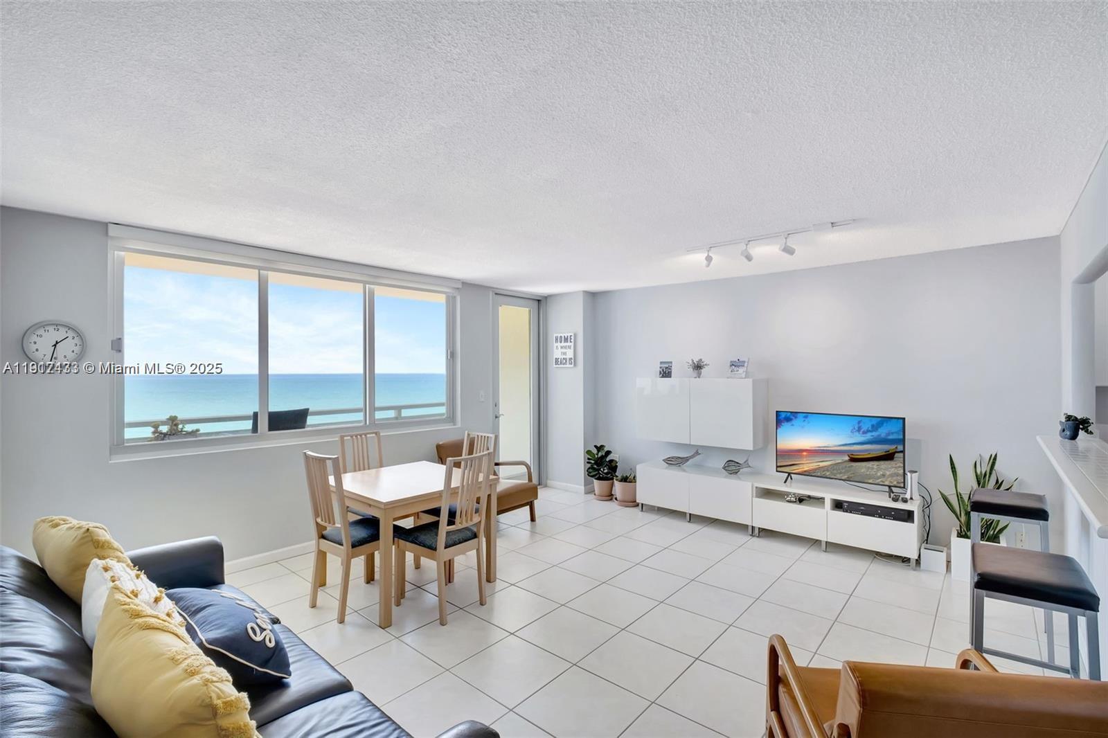 BURLEIGH HOUSE CONDO - Residential