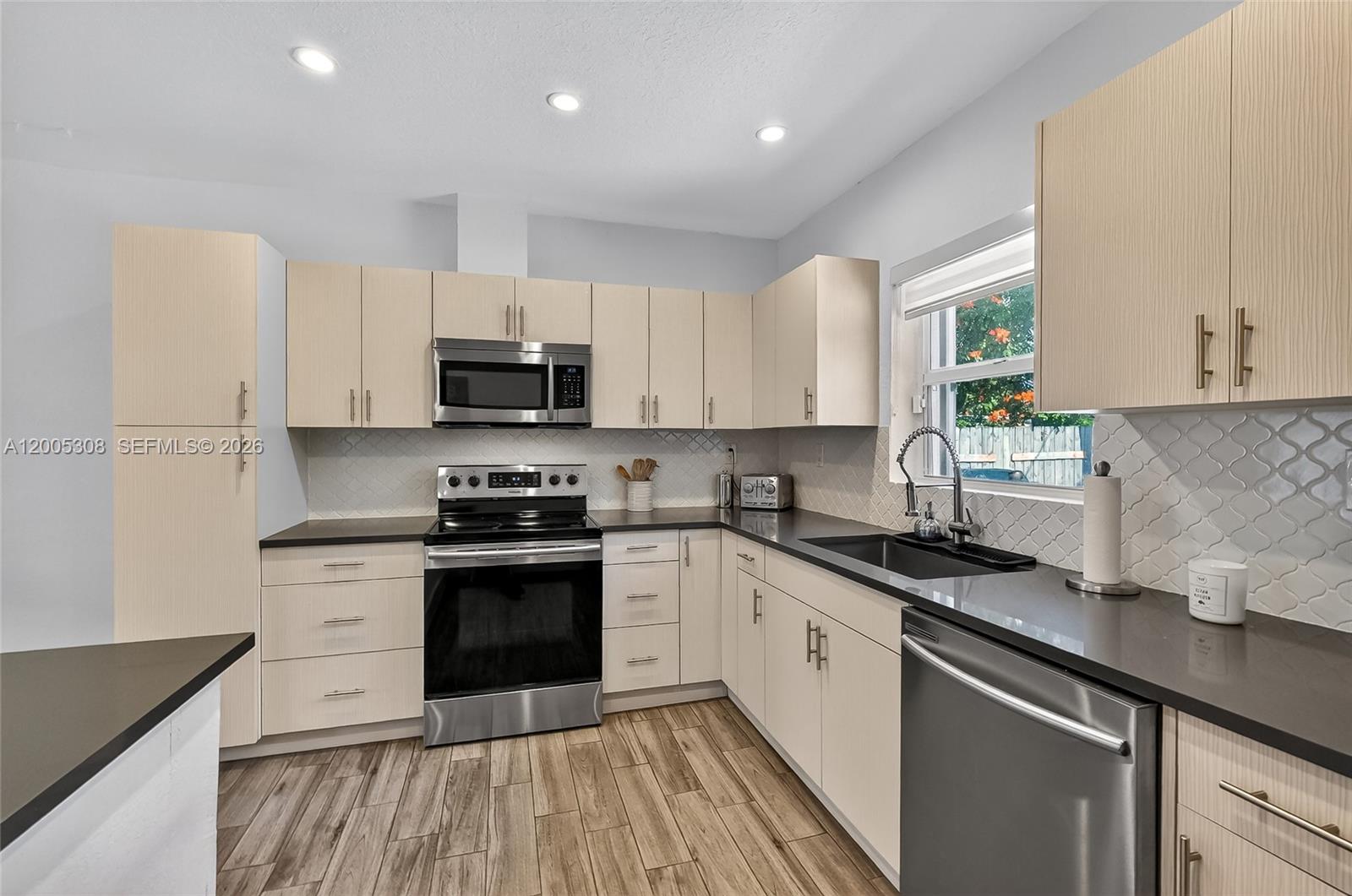 WEST MIAMI SHORES SEC D - Residential