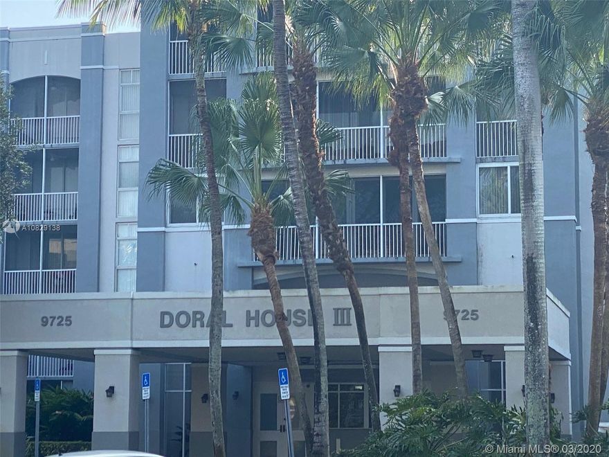 Great opportunity to own a 2/2 +Den Condo in Doral House in Doral Park.  Enjoy the use of the Doral Park Country Club.  Great access to school, highway, city recreation parks, shopping and dinning.