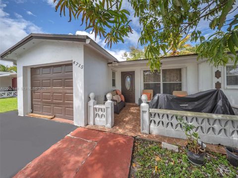 4715 NW 43rd St Lauderdale Lakes FL 33319