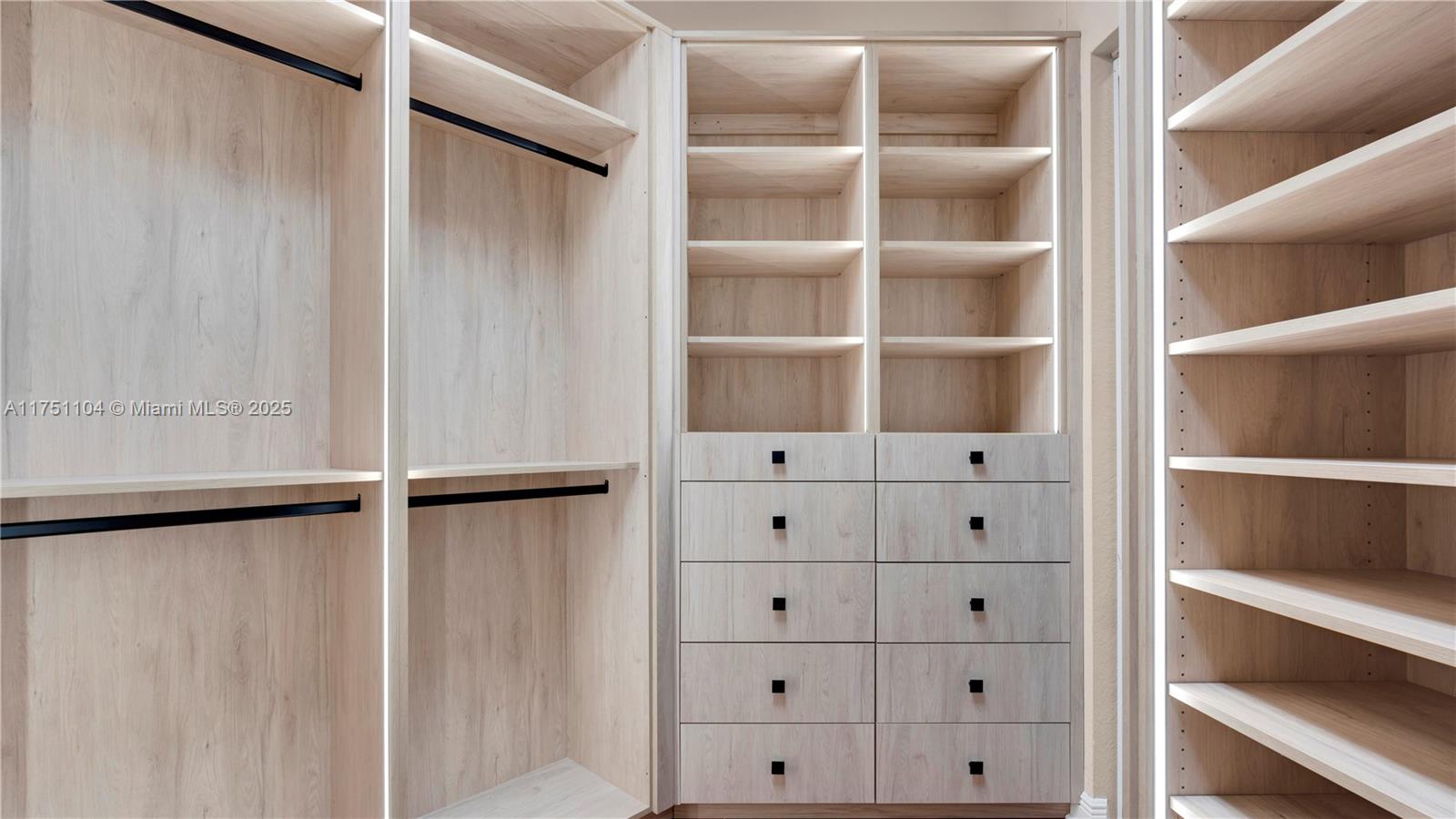 RIVERSTONE - Residential