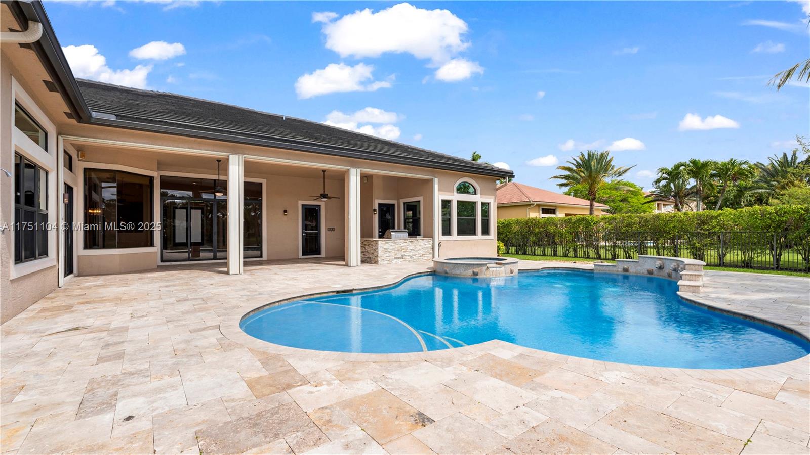 RIVERSTONE - Residential