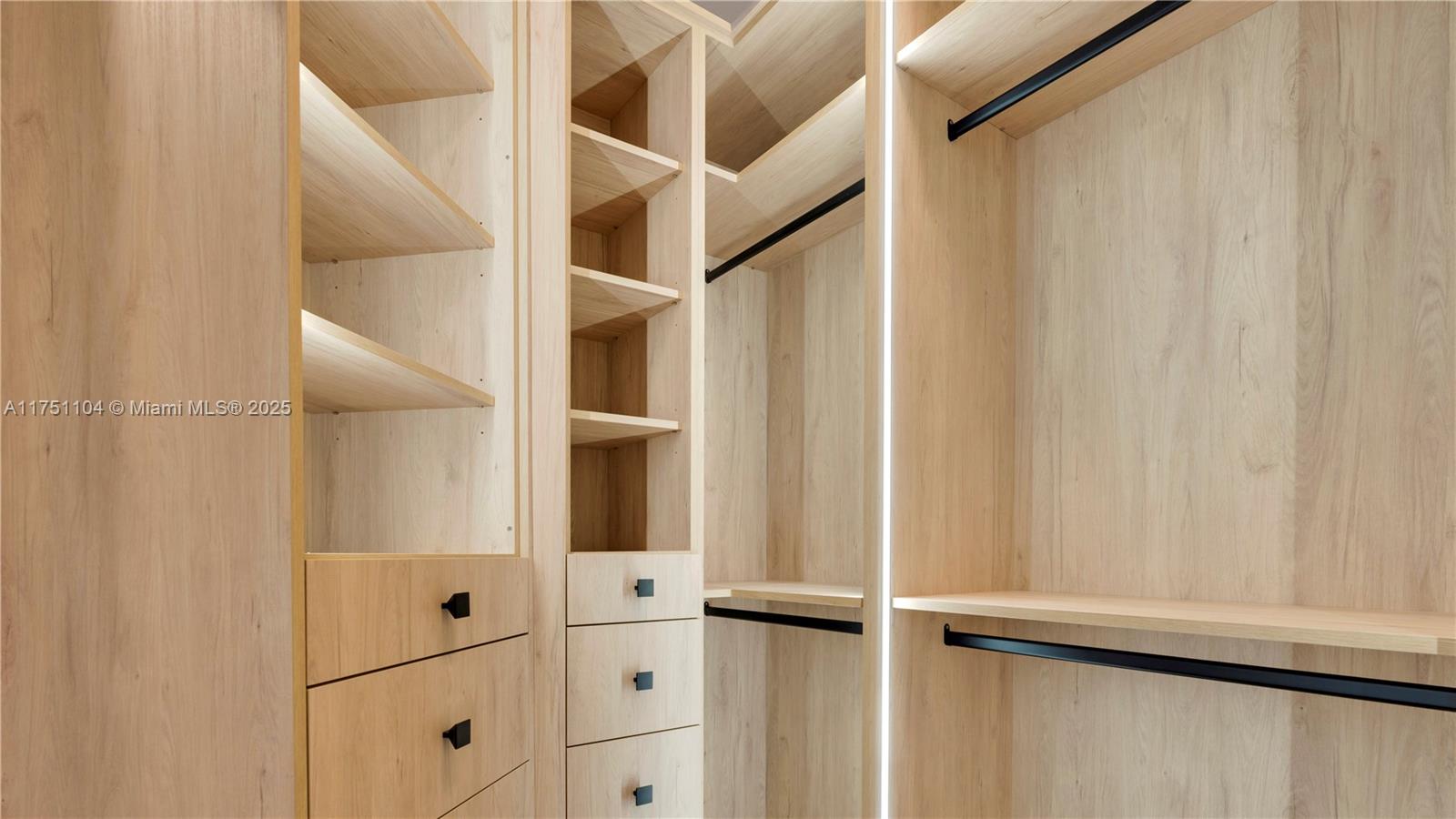 RIVERSTONE - Residential