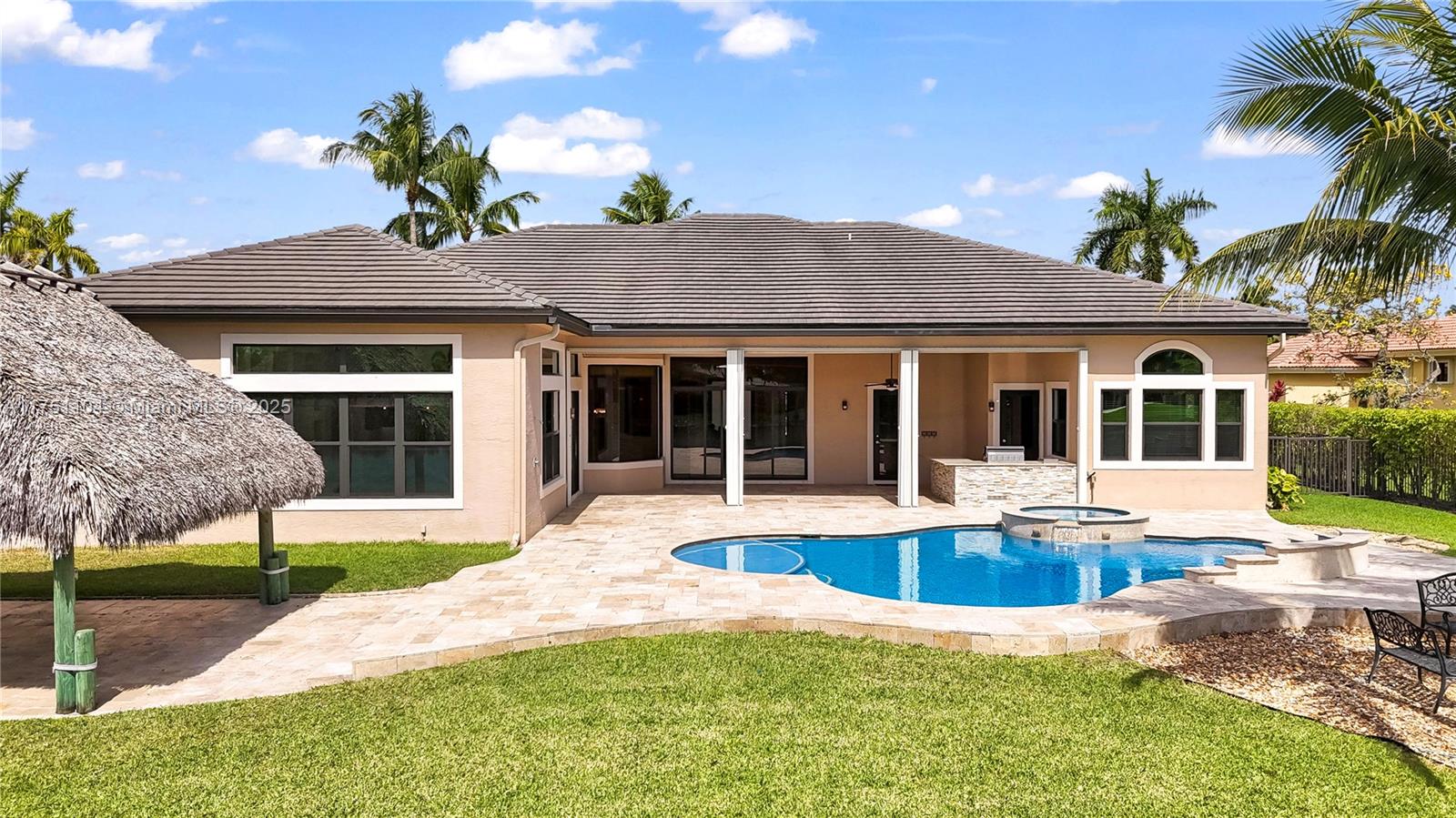 RIVERSTONE - Residential