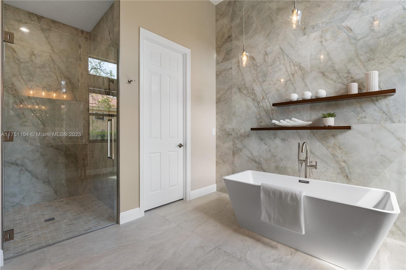 RIVERSTONE - Residential