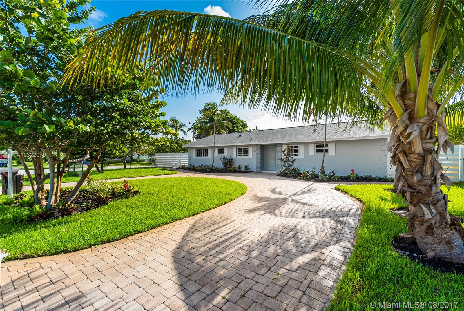 TROPIC PALMS 2 - Residential