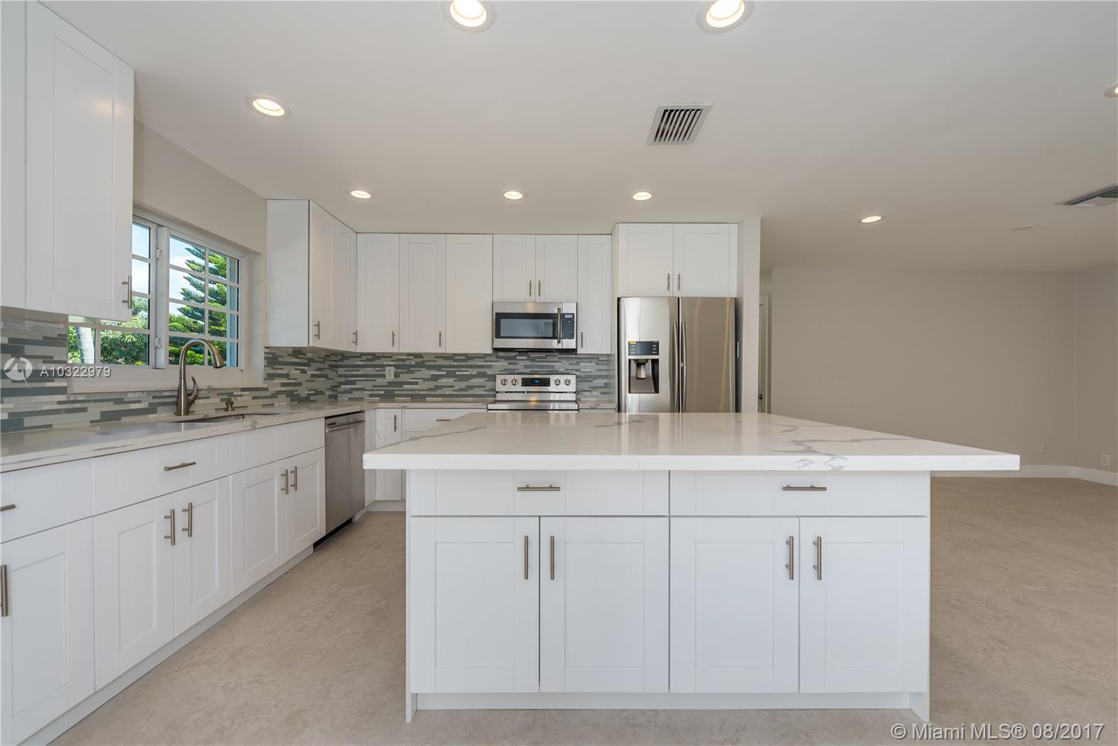 TROPIC PALMS 2 - Residential