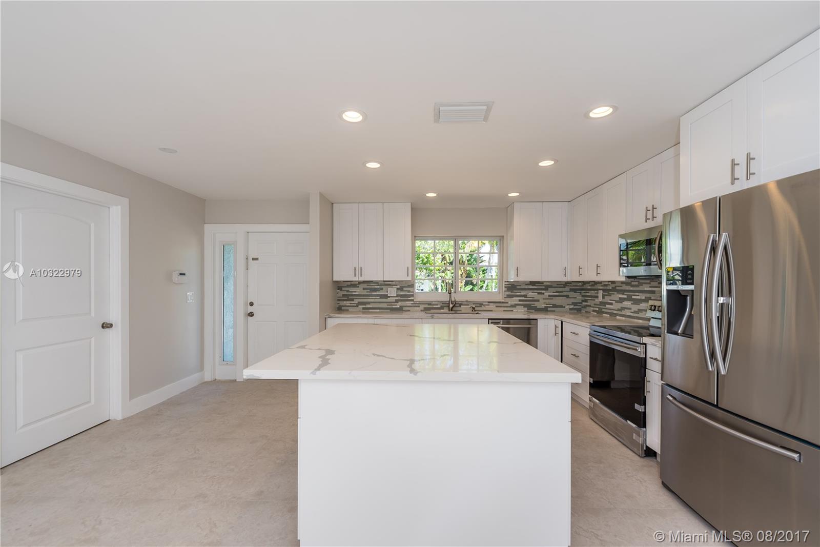 TROPIC PALMS 2 - Residential
