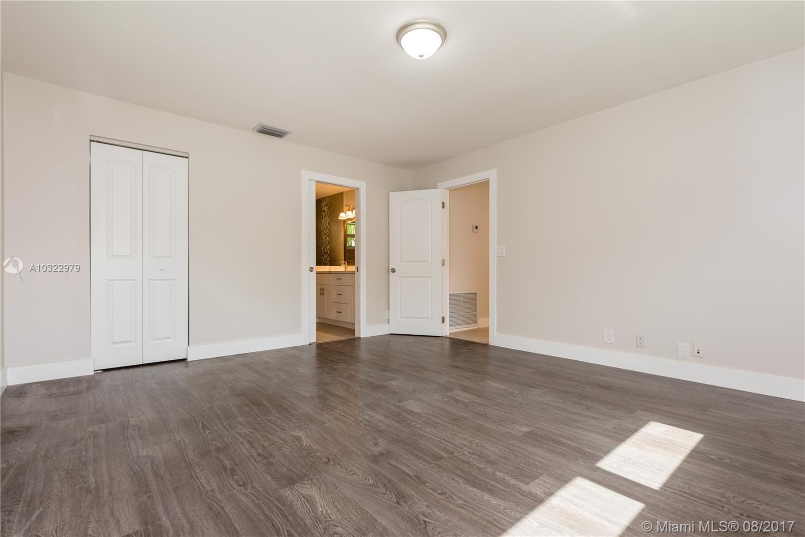 TROPIC PALMS 2 - Residential