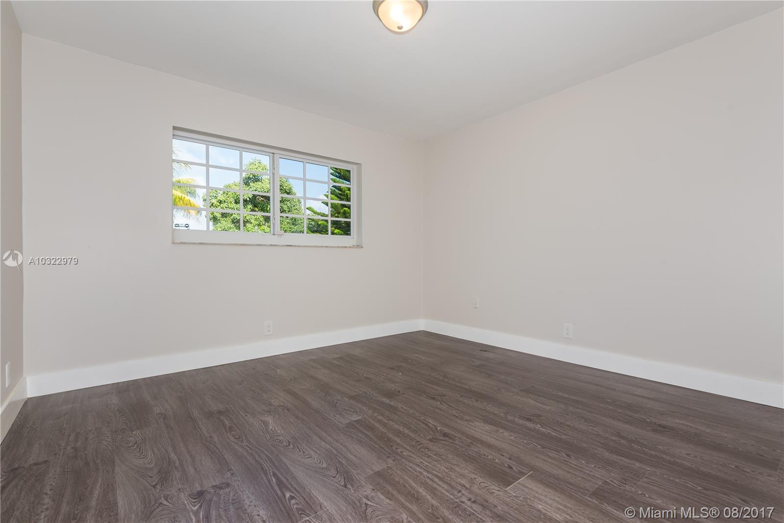 TROPIC PALMS 2 - Residential