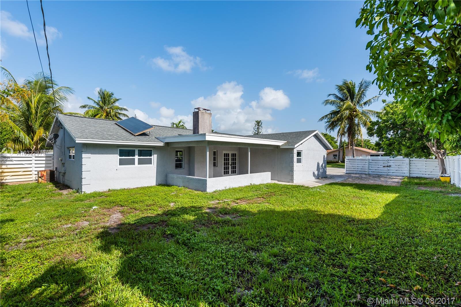 TROPIC PALMS 2 - Residential