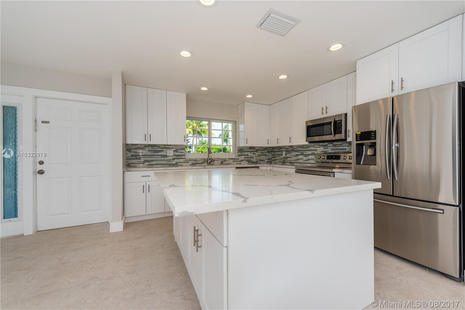 TROPIC PALMS 2 - Residential