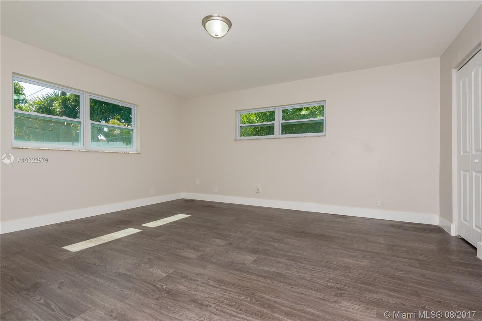 TROPIC PALMS 2 - Residential