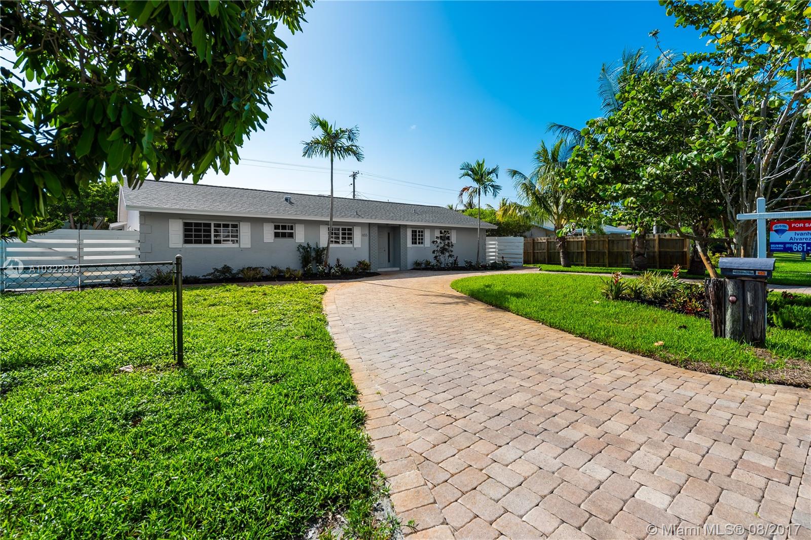 TROPIC PALMS 2 - Residential
