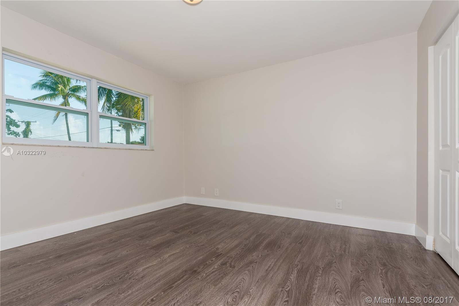 TROPIC PALMS 2 - Residential