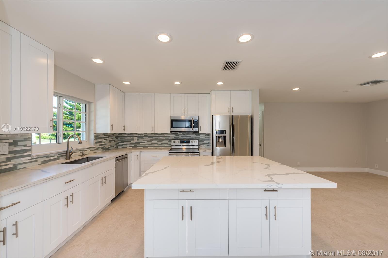 TROPIC PALMS 2 - Residential