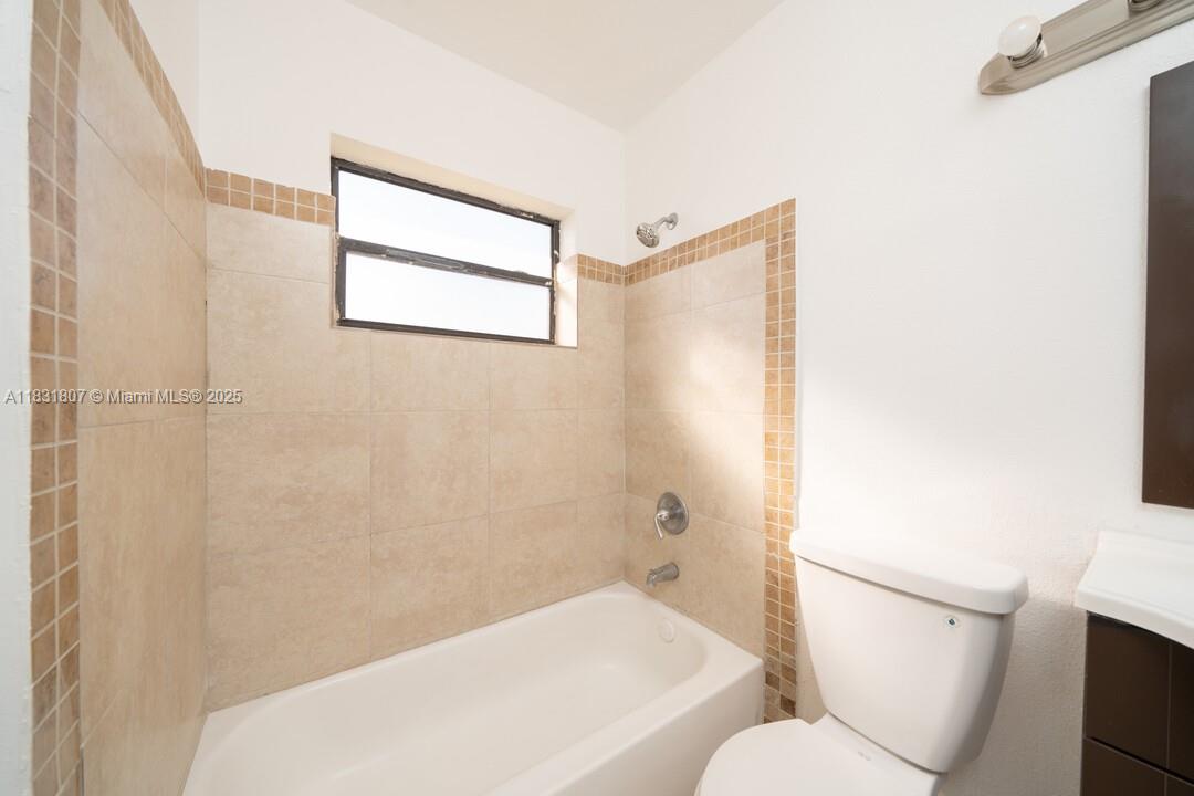 417 NW 2nd Ave 3