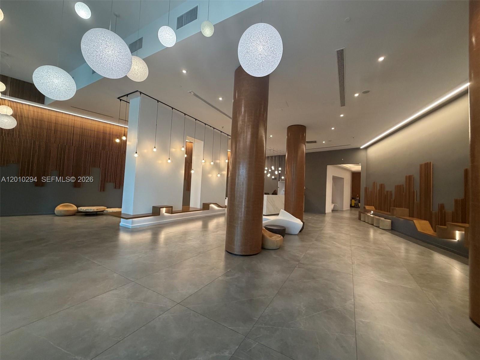 WIND CONDO - Residential Lease
