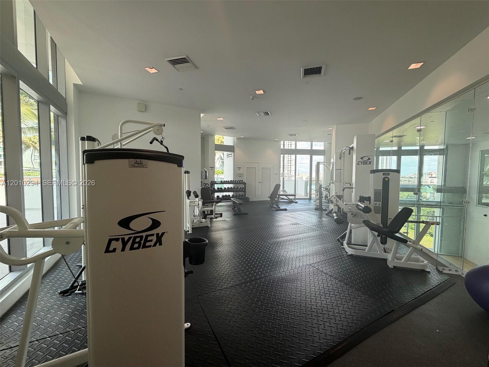 WIND CONDO - Residential Lease