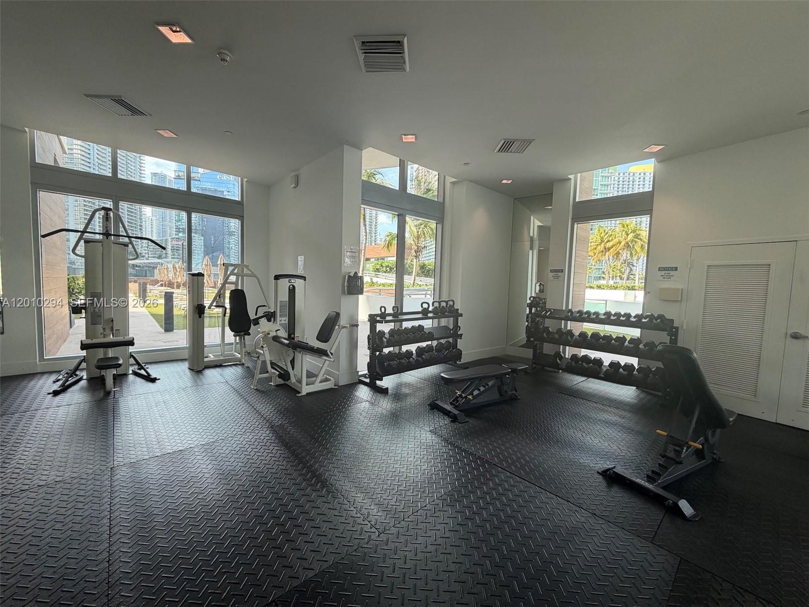 WIND CONDO - Residential Lease