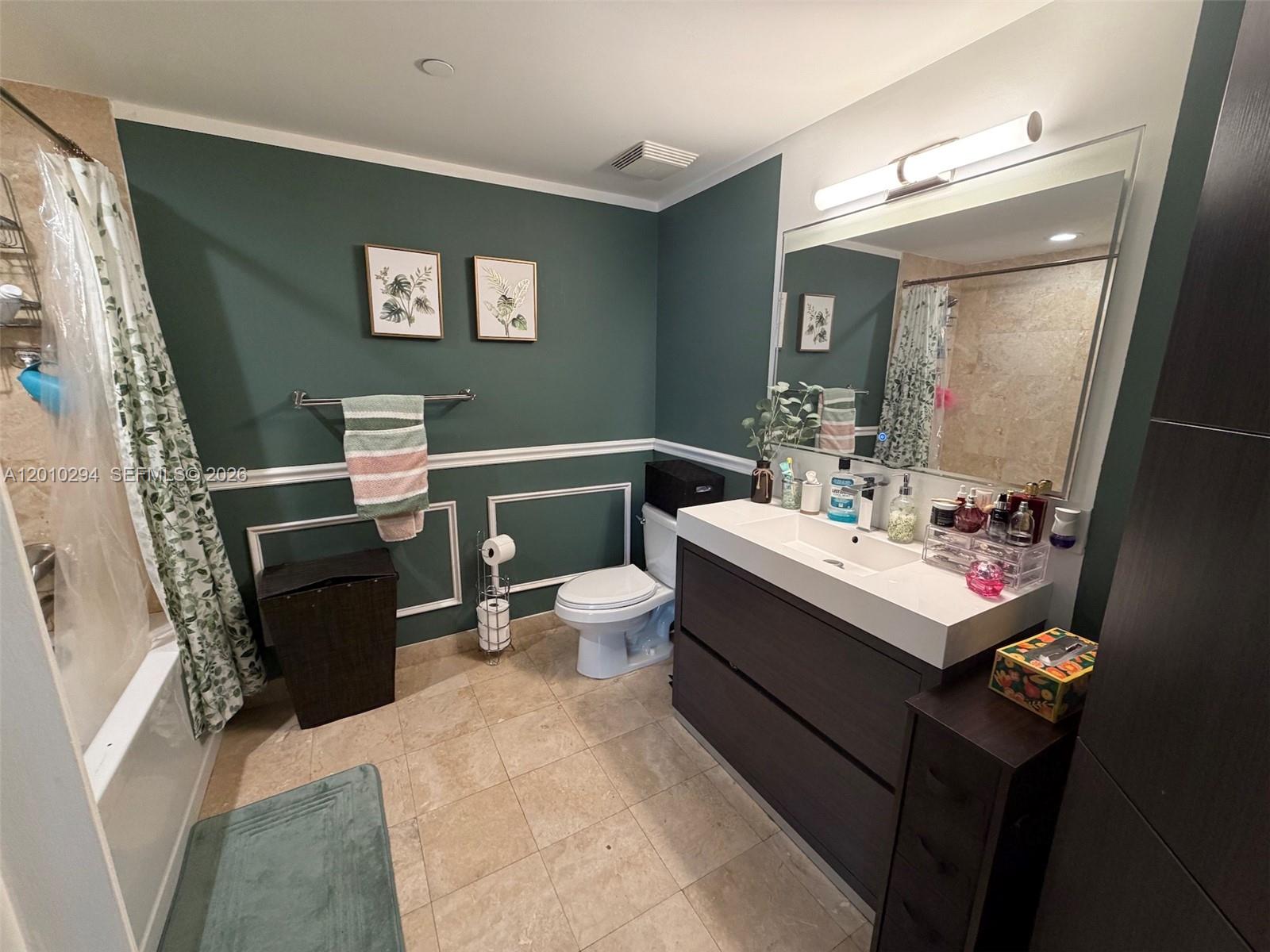 WIND CONDO - Residential Lease